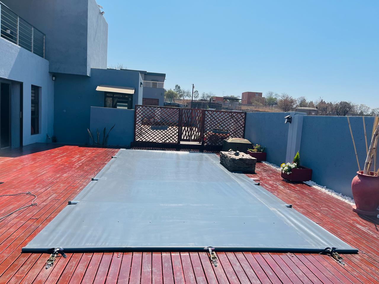 Pool Covers for aestetic appeal1 Pool Covers for aestetic appeal1